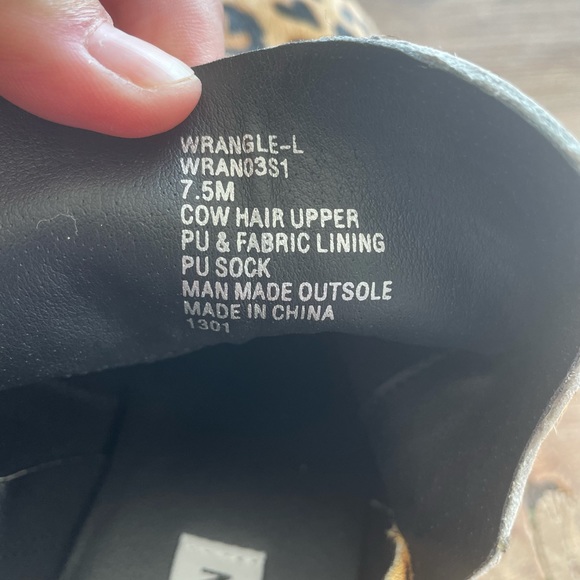 Steve Madden wedge cheetah print shoes. - Picture 4 of 4